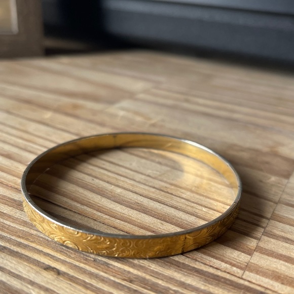 Vintage monet gold etched floral bangle bracelet